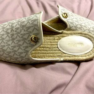 Gorgeous MK moccasins